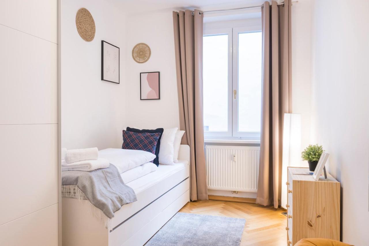 Moulin Rouge Apartament Viena